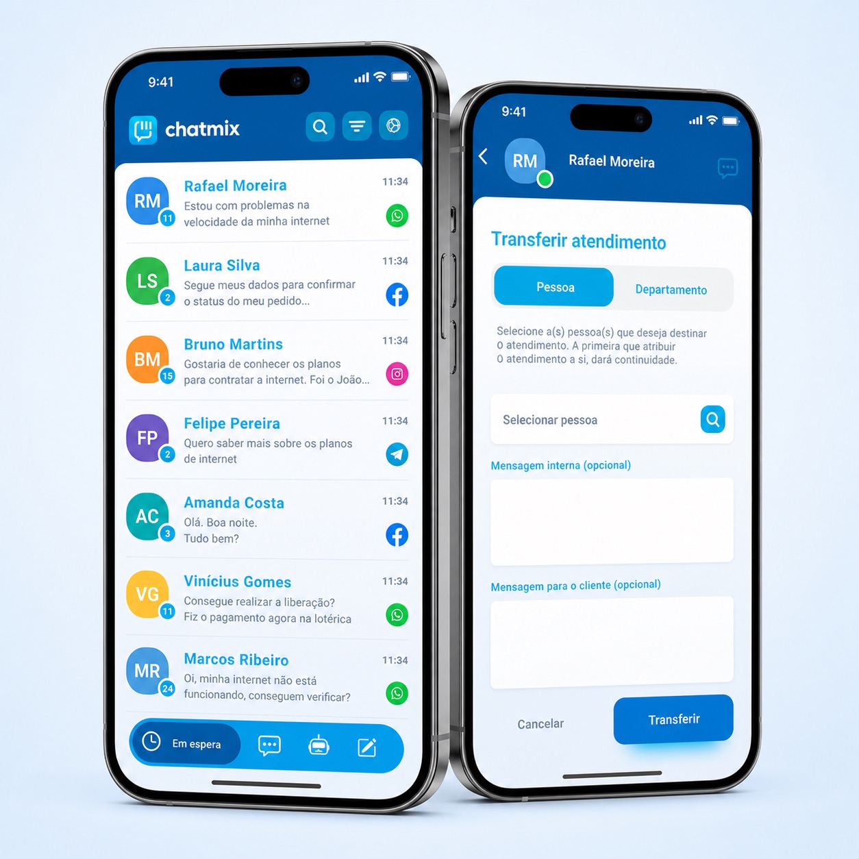 Aplicativo Chatmix em dois celulares, com lista de conversas e transferência de atendimento